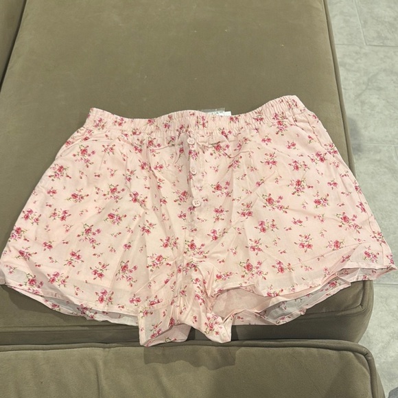 Floral Pink Shorts - Picture 1 of 3